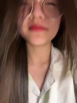 Krixxi22 online show from 10/27/25, 02:32