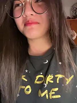 Krixxi22 online show from 12/01/25, 02:55