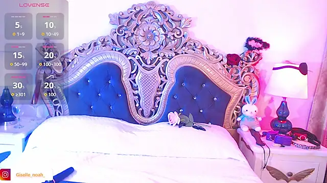 Giselle Noah online show from 09/18/25, 08:55