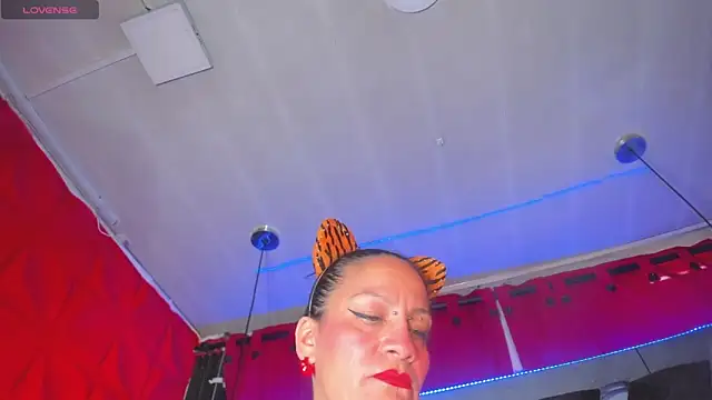 Taylor-hardcore online show from 02/22/25, 01:46