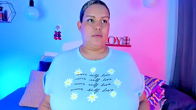 Snapshot of monicabbw_ chatting on 12/27/24, 11:21 monicabbw online show from 12/27/24, 11:21