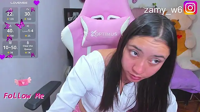 Snapshot of karla_cute01 chatting on 02/02/26, 05:06 karla cute01 online show from 02/02/26, 05:06