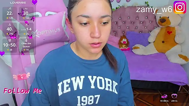 Snapshot of karla_cute01 chatting on 02/14/26, 10:34 karla cute01 online show from 02/14/26, 10:34