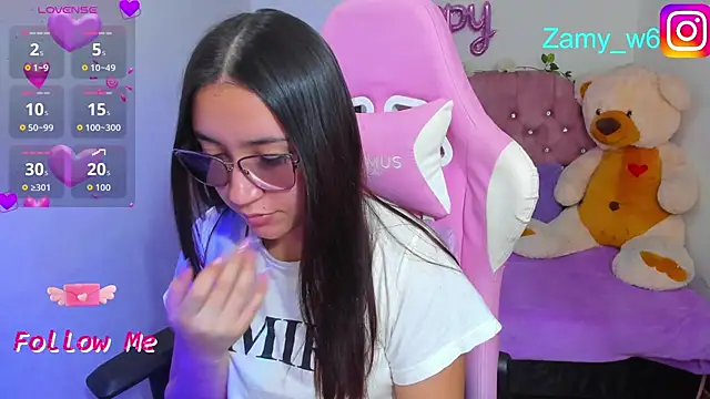 Snapshot of karla_cute01 chatting on 03/12/26, 05:57 karla cute01 online show from 03/12/26, 05:57