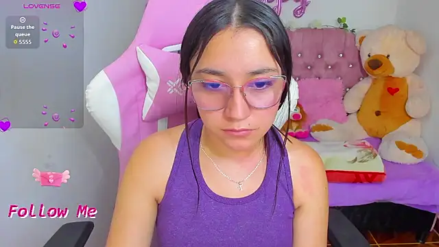 Snapshot of karla_cute01 chatting on 03/14/26, 04:29 karla cute01 online show from 03/14/26, 04:29