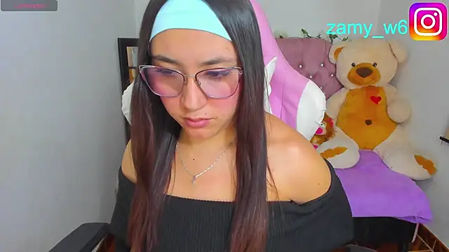 Snapshot of karla_cute01 chatting on 04/20/26, 04:59 karla cute01 online show from 04/20/26, 04:59