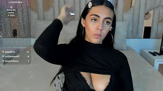 Snapshot of 1m_valery chatting on 12/11/24, 03:37 1m valery online show from 12/11/24, 03:37