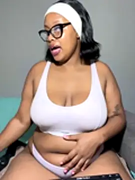 MimiCurves online show from 11/16/25, 06:57