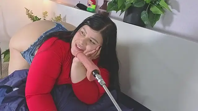 Snapshot of Scarlett_grey1 chatting on 02/05/26, 04:17 Scarlett grey1 online show from 02/05/26, 04:17