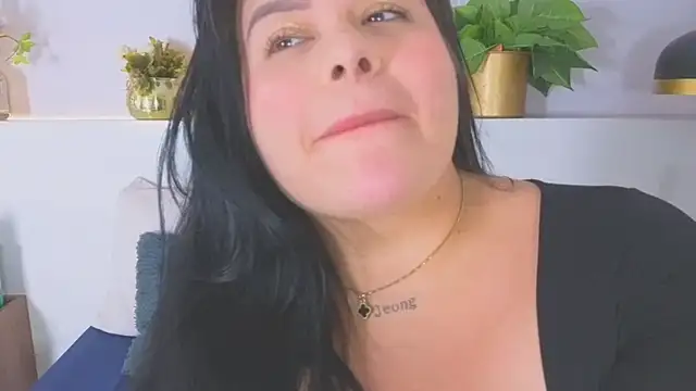 Snapshot of Scarlett_grey1 chatting on 03/19/26, 04:27 Scarlett grey1 online show from 03/19/26, 04:27