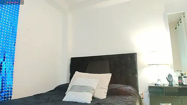 Snapshot of MeganLorensx chatting on 02/03/26, 06:35 MeganLorensx online show from 02/03/26, 06:35