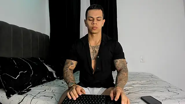 Aron Dark online show from 02/05/25, 10:01