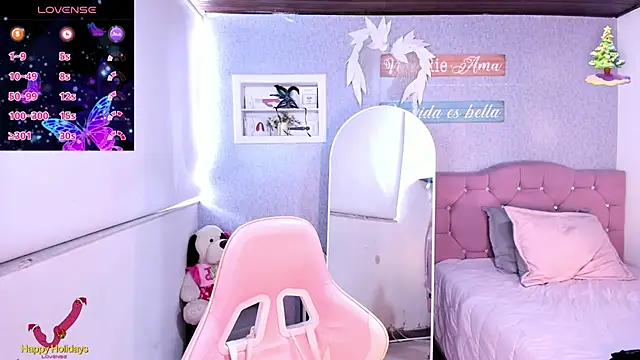 Kenia tompson01 online show from 12/16/24, 06:05