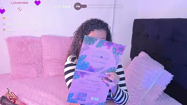 Kenia tompson01 online show from 10/26/25, 05:02