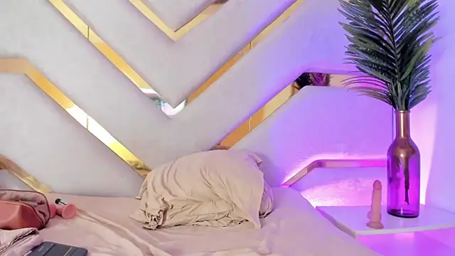 AilynMiller online show from 01/23/25, 09:39