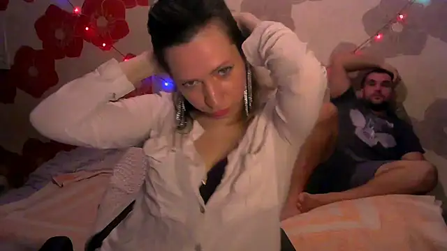 Snapshot of John_Daenerys chatting on 11/19/25, 08:09 John Daenerys online show from 11/19/25, 08:09