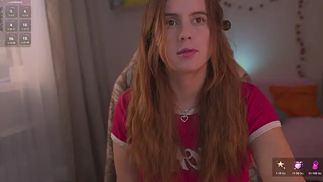 Snapshot of Lisa_sweetheels chatting on 11/16/25, 12:00 Lisa sweetheels online show from 11/16/25, 12:00