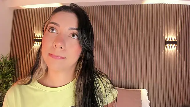 Snapshot of AliceHanz chatting on 02/19/26, 04:08 AliceHanz online show from 02/19/26, 04:08