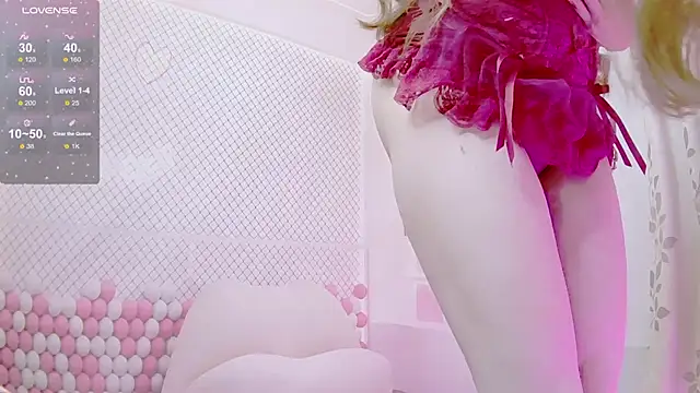 Snapshot of Sumi_y chatting on 12/02/25, 02:28 Sumi y online show from 12/02/25, 02:28