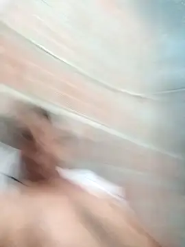 Snapshot of Janle_19c chatting on 01/24/25, 03:32 Janle 19c online show from 01/24/25, 03:32