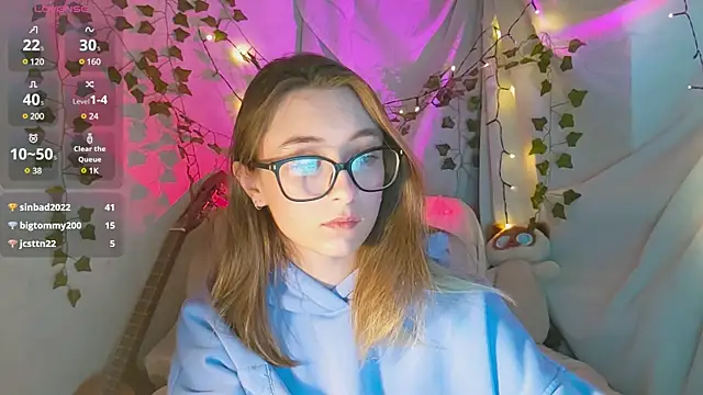 monlight  dana online show from 12/09/24, 12:40