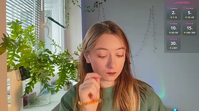 monlight  dana online show from 02/02/25, 09:40