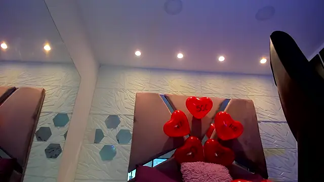 Charlotte Ice1 online show from 02/17/25, 03:42