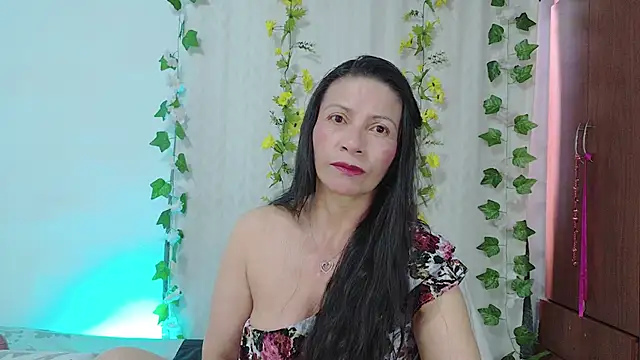 Snapshot of cattaleya1476 chatting on 06/16/26, 04:20 cattaleya1476 online show from 06/16/26, 04:20
