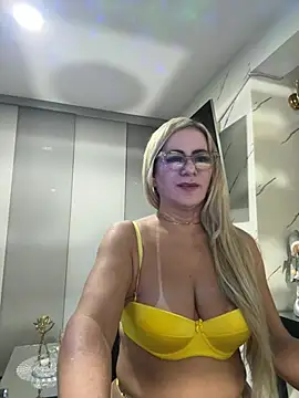 Snapshot of LARIANA_RIVERA23 chatting on 05/11/26, 08:31 LARIANA RIVERA23 online show from 05/11/26, 08:31