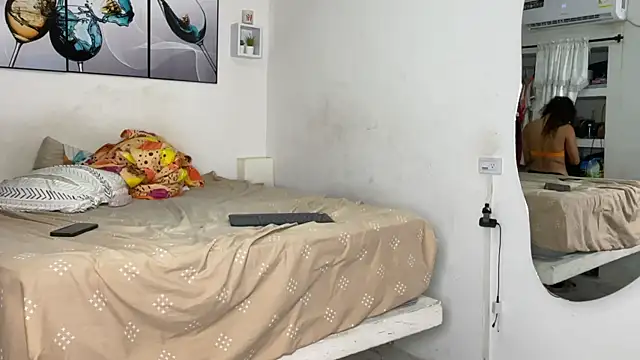 Snapshot of wendy_alejo1712 chatting on 09/12/25, 02:11 wendy alejo1712 online show from 09/12/25, 02:11