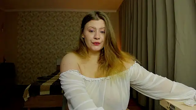 Snapshot of MariaStuart chatting on 11/07/25, 12:32 MariaStuart online show from 11/07/25, 12:32