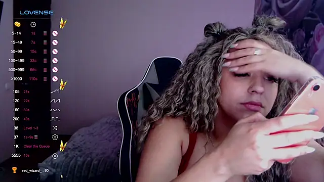  Just a queen 3 online show from 01/24/25, 09:47