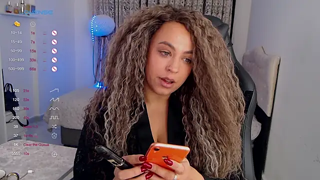  Just a queen 3 online show from 10/12/25, 05:23