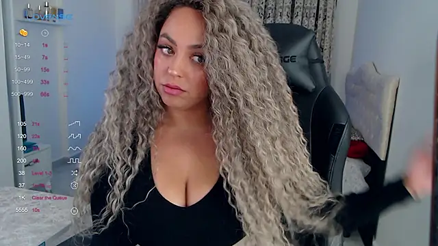  Just a queen 3 online show from 10/14/25, 01:01