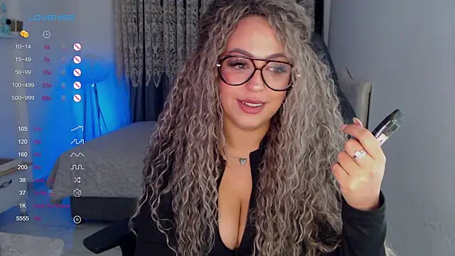  Just a queen 3 online show from 01/15/26, 05:49