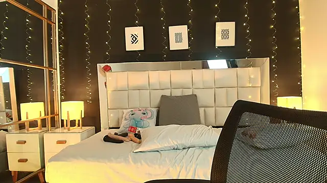 Snapshot of lisa_casper chatting on 03/13/25, 08:00 lisa casper online show from 03/13/25, 08:00