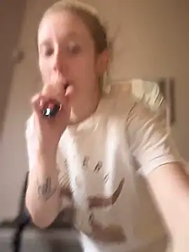 Snapshot of sage__marie chatting on 02/17/25, 01:42 sage marie online show from 02/17/25, 01:42