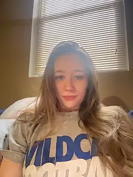 Snapshot of sage__marie chatting on 02/21/25, 01:22 sage marie online show from 02/21/25, 01:22