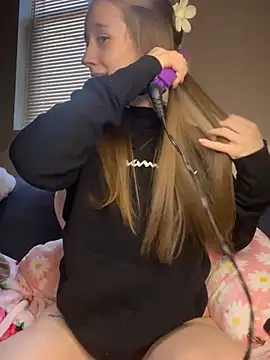 Snapshot of sage__marie chatting on 02/28/25, 05:04 sage marie online show from 02/28/25, 05:04