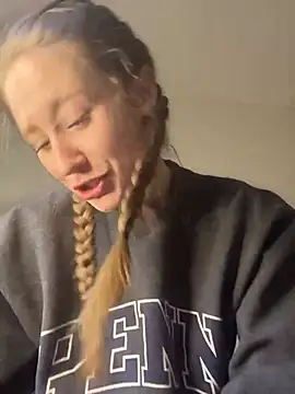 Snapshot of sage__marie chatting on 03/04/25, 07:54 sage marie online show from 03/04/25, 07:54