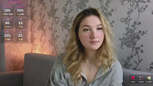 Snapshot of flawless_angell chatting on 02/13/25, 10:22 flawless angell online show from 02/13/25, 10:22