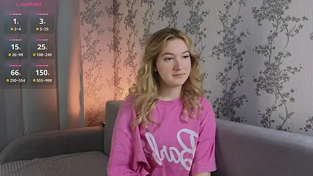 Snapshot of flawless_angell chatting on 03/20/25, 08:40 flawless angell online show from 03/20/25, 08:40