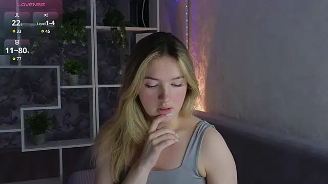 Snapshot of flawless_angell chatting on 10/06/25, 05:10 flawless angell online show from 10/06/25, 05:10