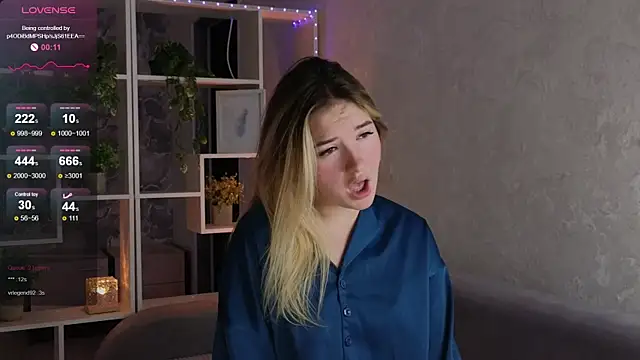 Snapshot of flawless_angell chatting on 11/04/25, 03:38 flawless angell online show from 11/04/25, 03:38