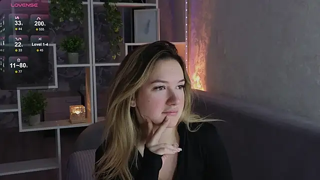 Snapshot of flawless_angell chatting on 11/12/25, 11:47 flawless angell online show from 11/12/25, 11:47