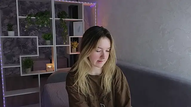 Snapshot of flawless_angell chatting on 11/24/25, 07:46 flawless angell online show from 11/24/25, 07:46