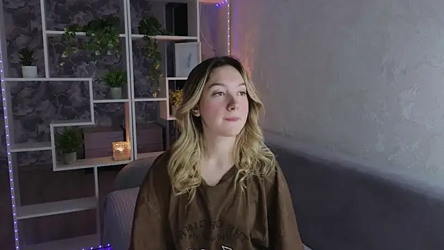 Snapshot of flawless_angell chatting on 11/30/25, 06:01 flawless angell online show from 11/30/25, 06:01