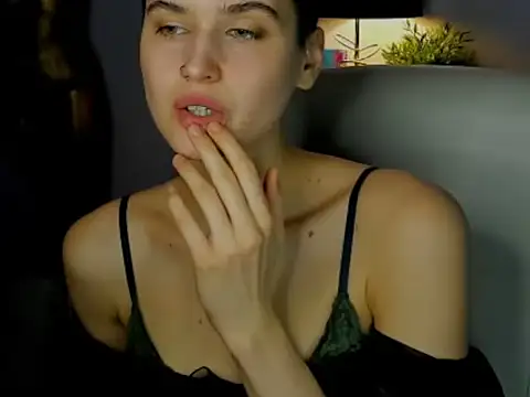 sarah perfect online show from 11/09/25, 10:46