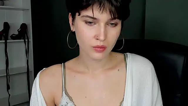 Snapshot of sarah_perfect chatting on 04/16/26, 06:47 sarah perfect online show from 04/16/26, 06:47