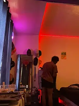 Snapshot of GersonGil1 chatting on 03/10/25, 06:45 GersonGil1 online show from 03/10/25, 06:45